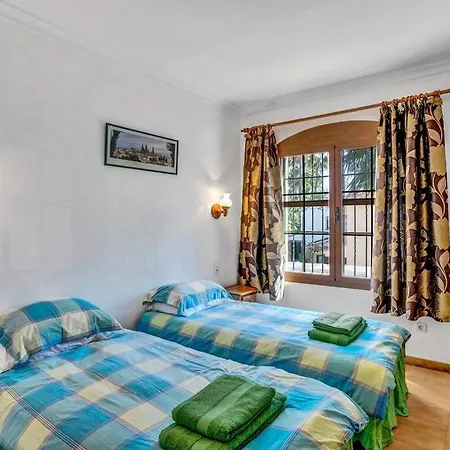 La Isla Casa Barnaby Platja de Larenal