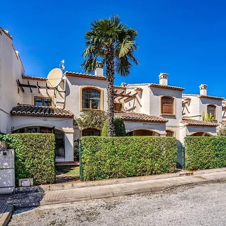 La Isla Casa Barnaby