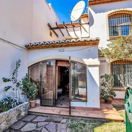 La Isla Casa Barnaby *